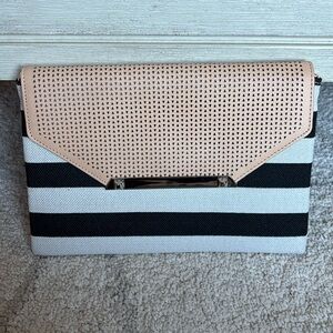 Stella and Dot Clutch